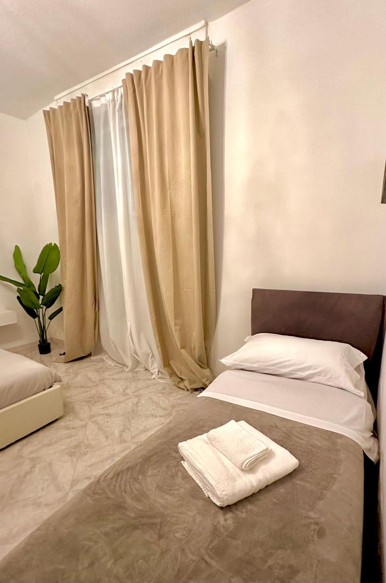Golden Luxury Home - San Giovanni - 10 Min To Basilica Of San Giovanni - 25 Min To Colosseum Roma Exterior foto